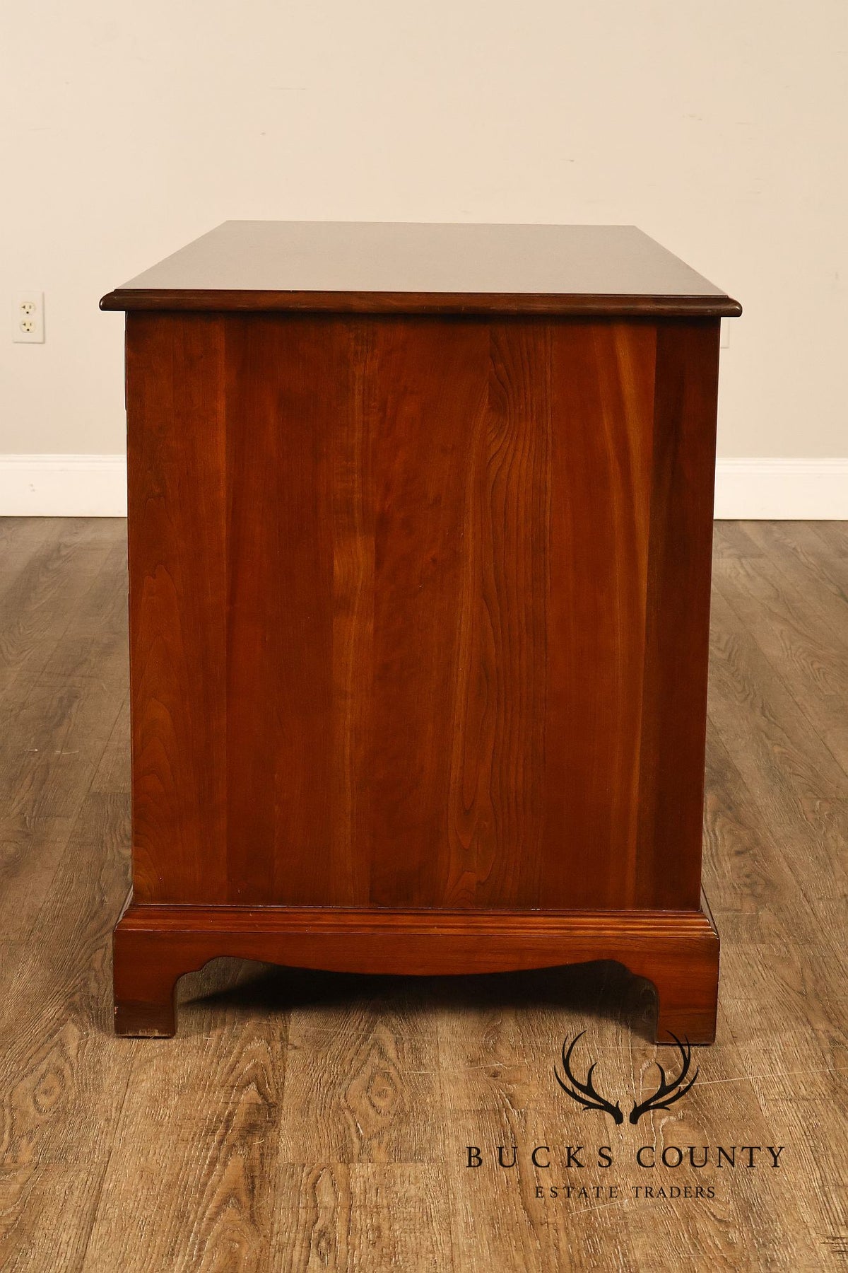 Stickley Chippendale Style Cherry Kneehole Desk