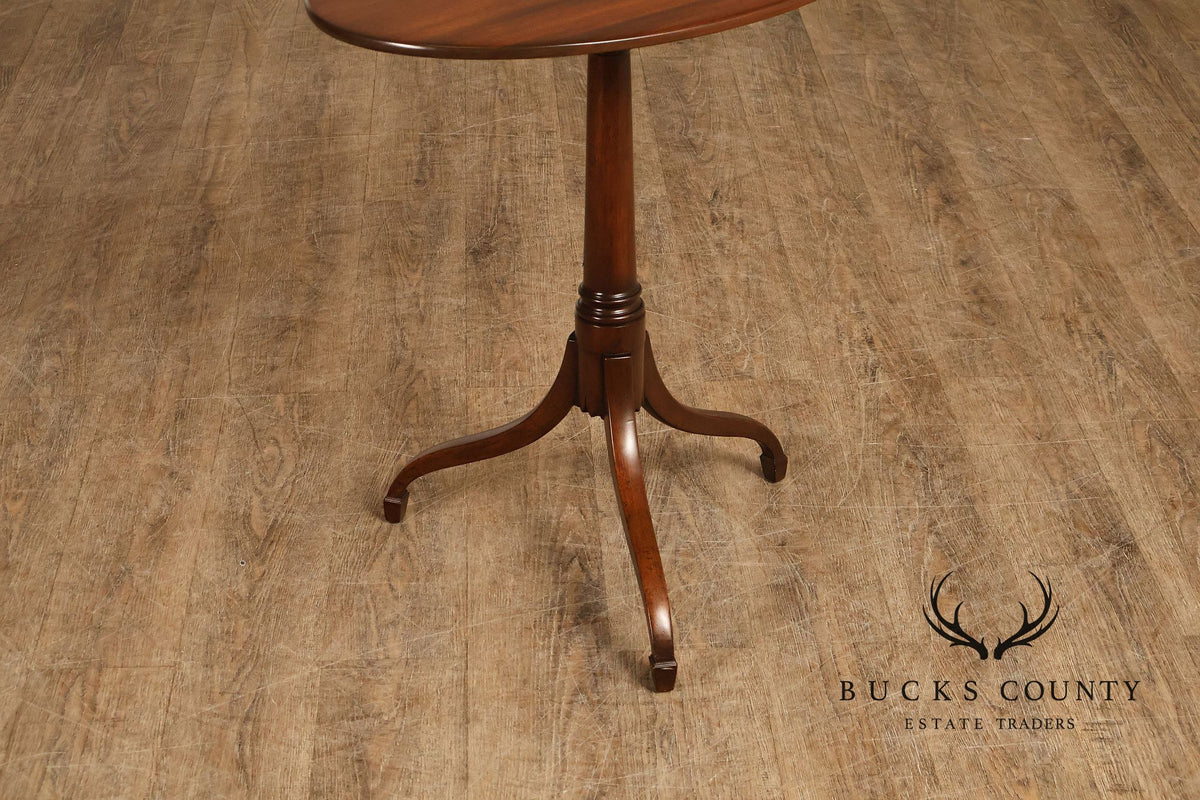Kittinger Colonial Williamsburg Mahogany Oval Tilt Top Table