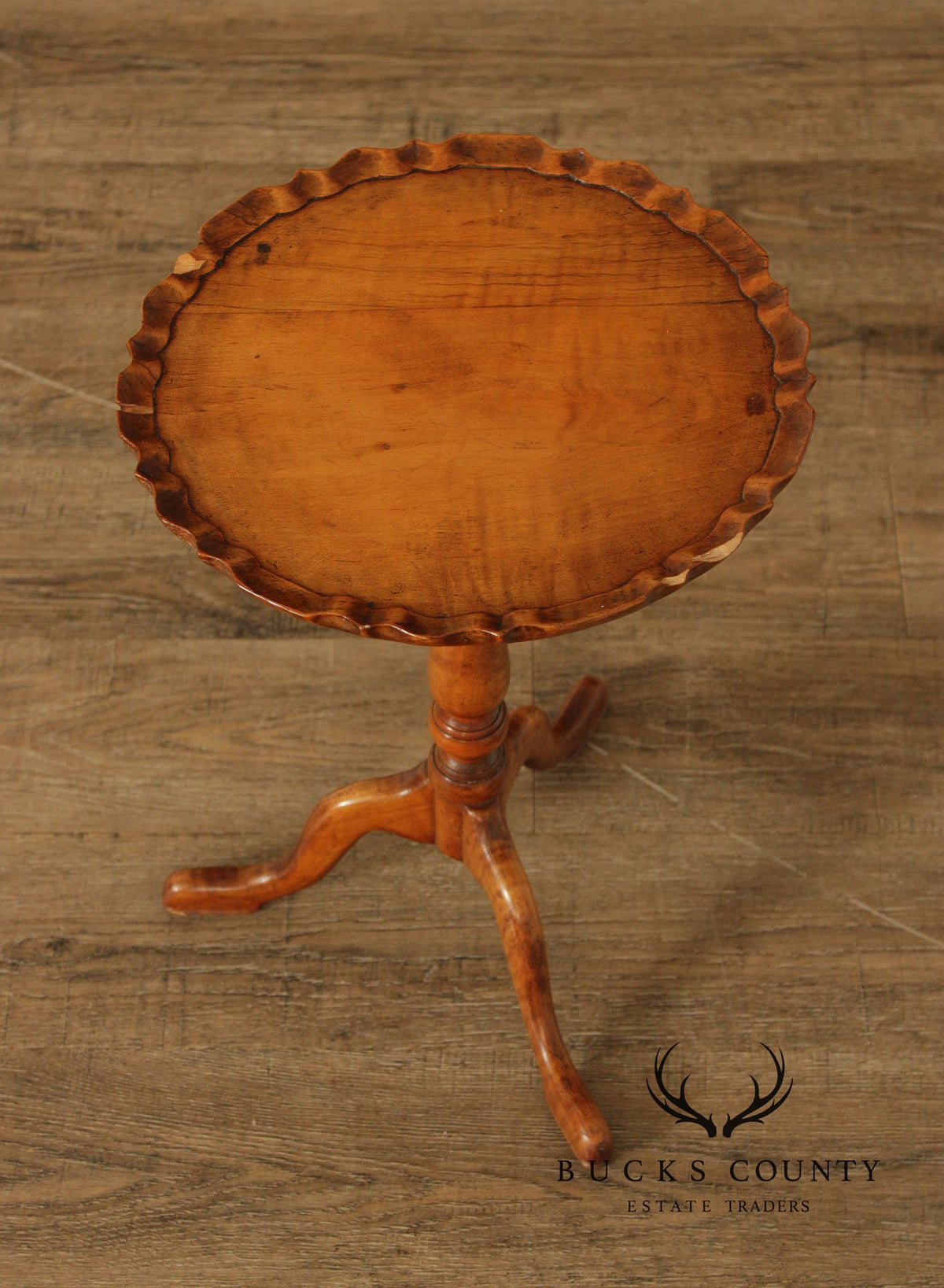 Queen Anne Style Tiger Maple Pie Crust Tilt Top Side Table