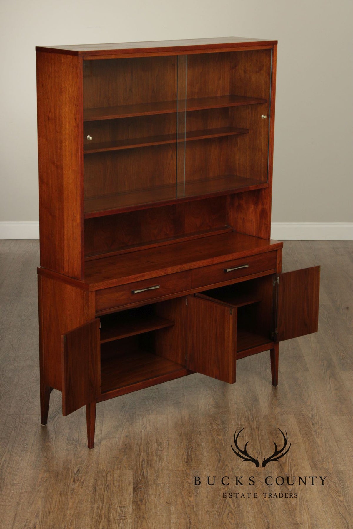Lane 'Tuxedo' Mid Century Modern Walnut China Cabinet