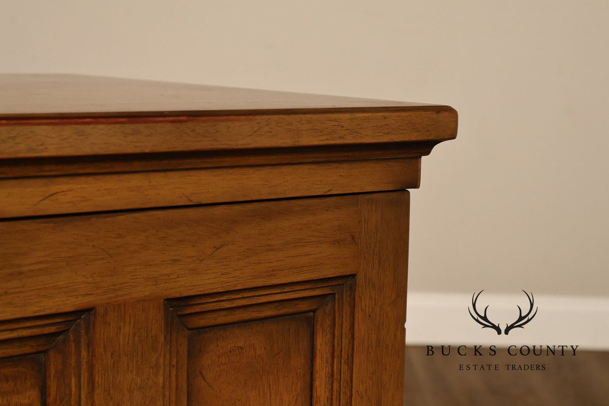 Henredon Mid Century Modern Walnut Sideboard