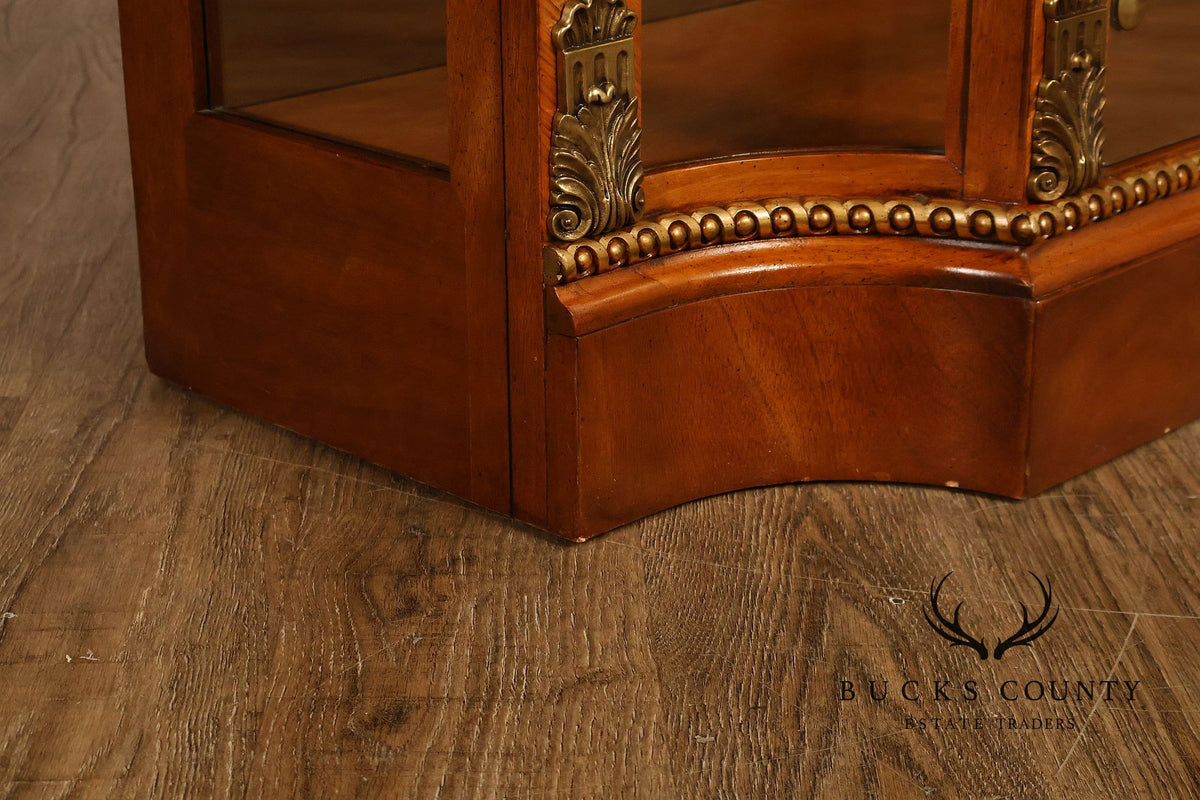 Henredon Grand Provenance Collection Lighted Glass Display Curio Cabinet