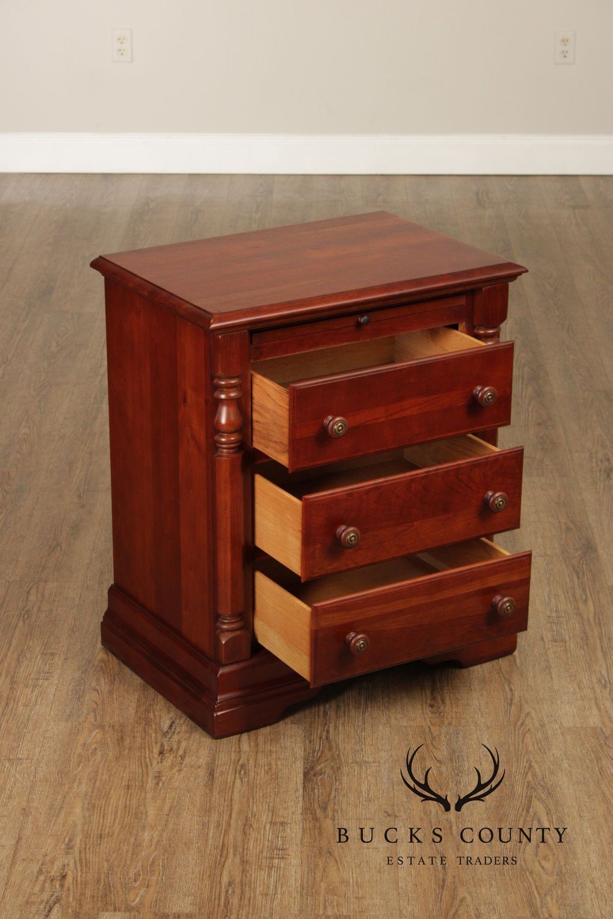 Keller Pair Of Solid Cherry Traditional Nightstands With Pull Out Trays