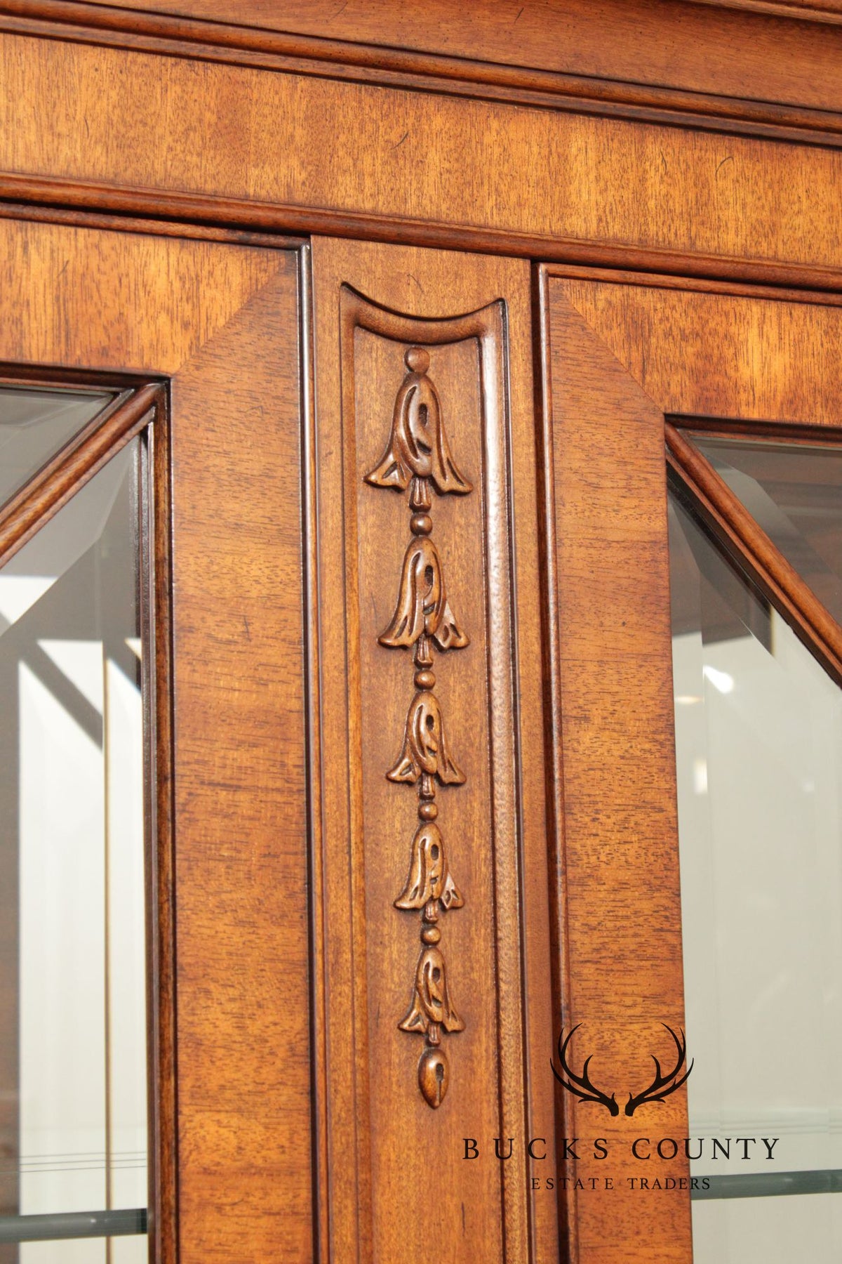 Henkel Harris Georgian Style Pair of Mahogany Display Case Cabinets