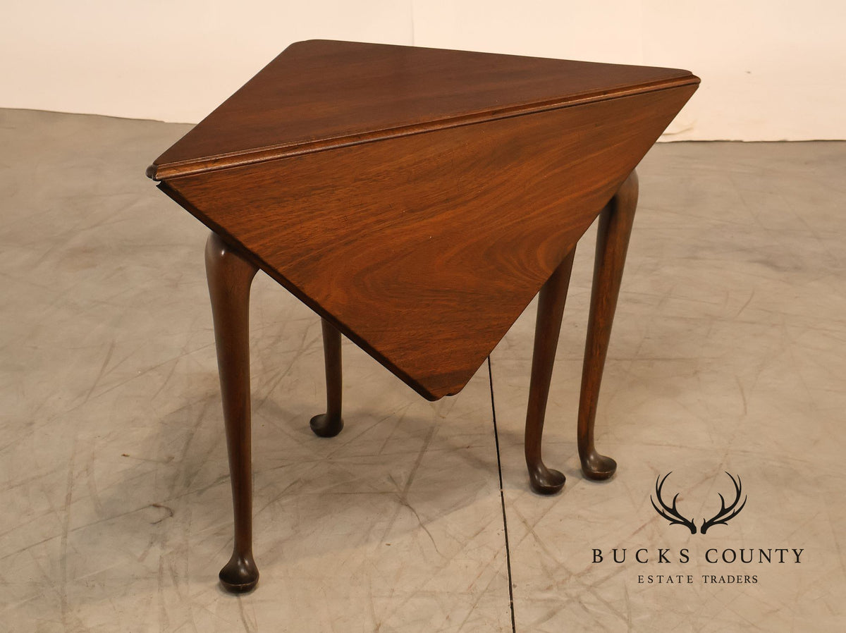 Kittinger Colonial Williamsburg Mahogany Drop-Leaf Napkin Table