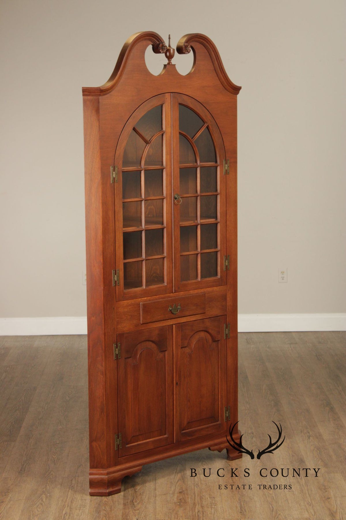 Virginia Craftsmen Reproductions Chippendale Style Walnut Corner Cabinet