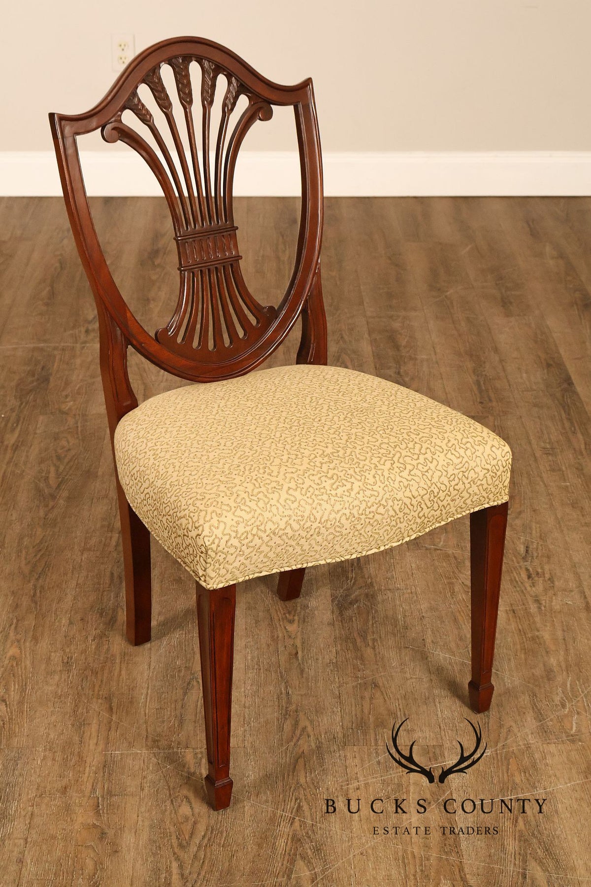 Stickley Hepplewhite Style Set of Eight Mahogany Shield Back Dining Chairs