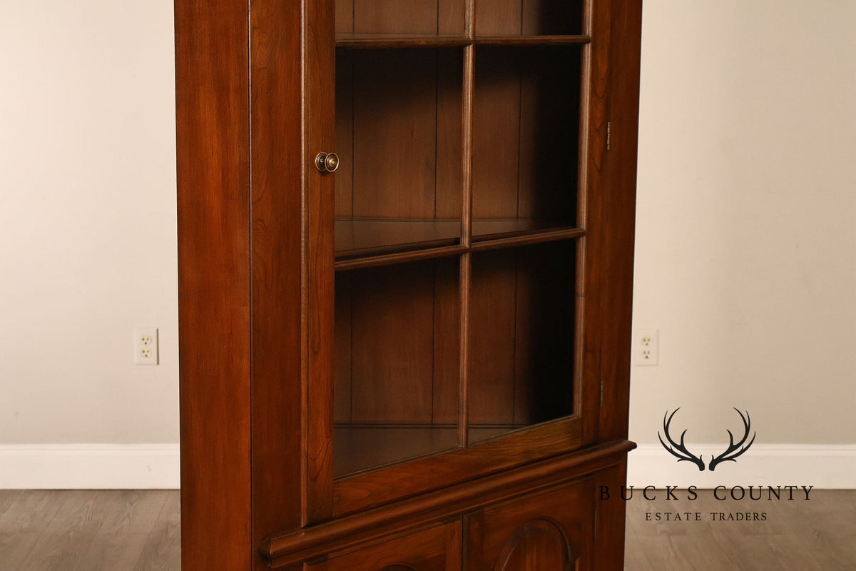 Pennsylvania House Georgian Pair of Lighted Corner Display Cabinets