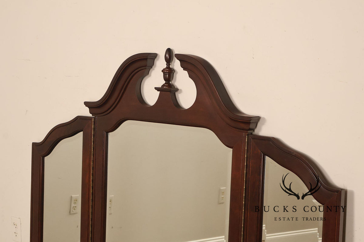 Thomasville 'Collectors Cherry' Tri-Fold Dresser Mirror