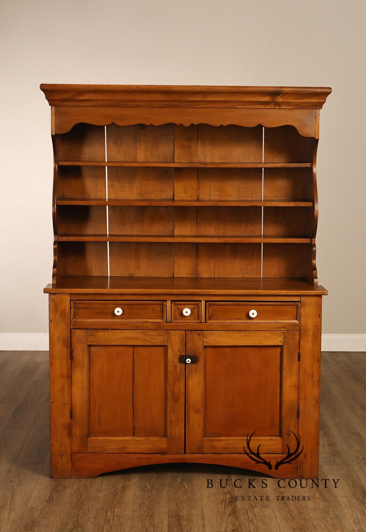 Antique American Country Step-Back Hutch Cupboard With Open Shelves