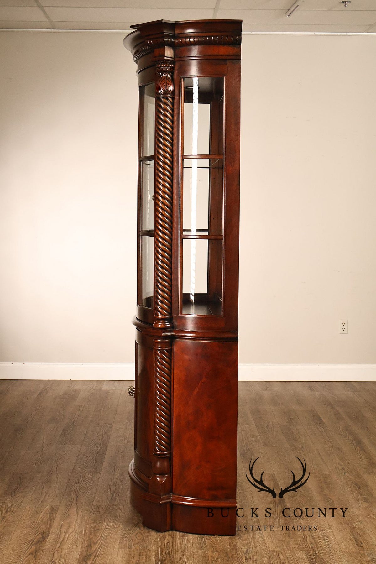 Henredon Regency Style Mahogany China Cabinet
