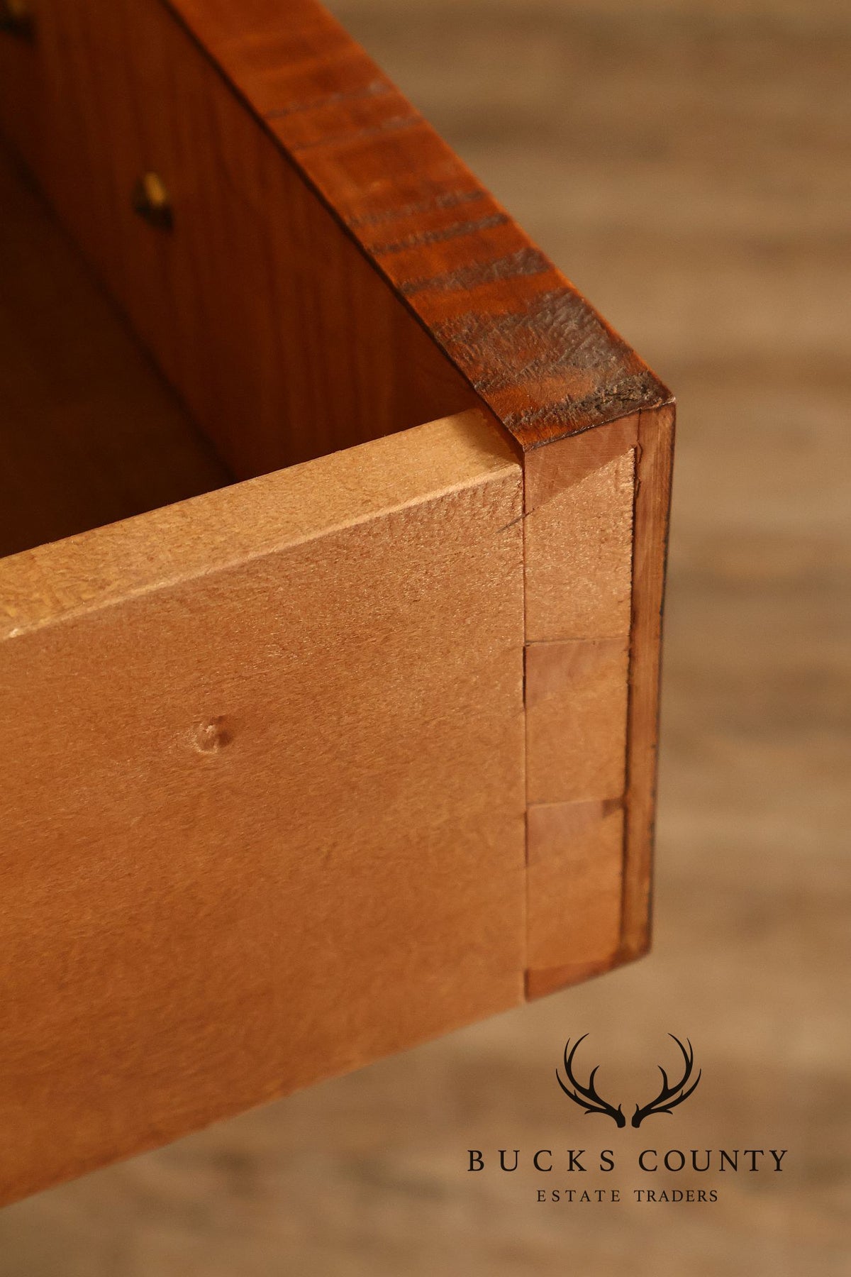 Louis Irion Tiger Maple Corner Cabinet*