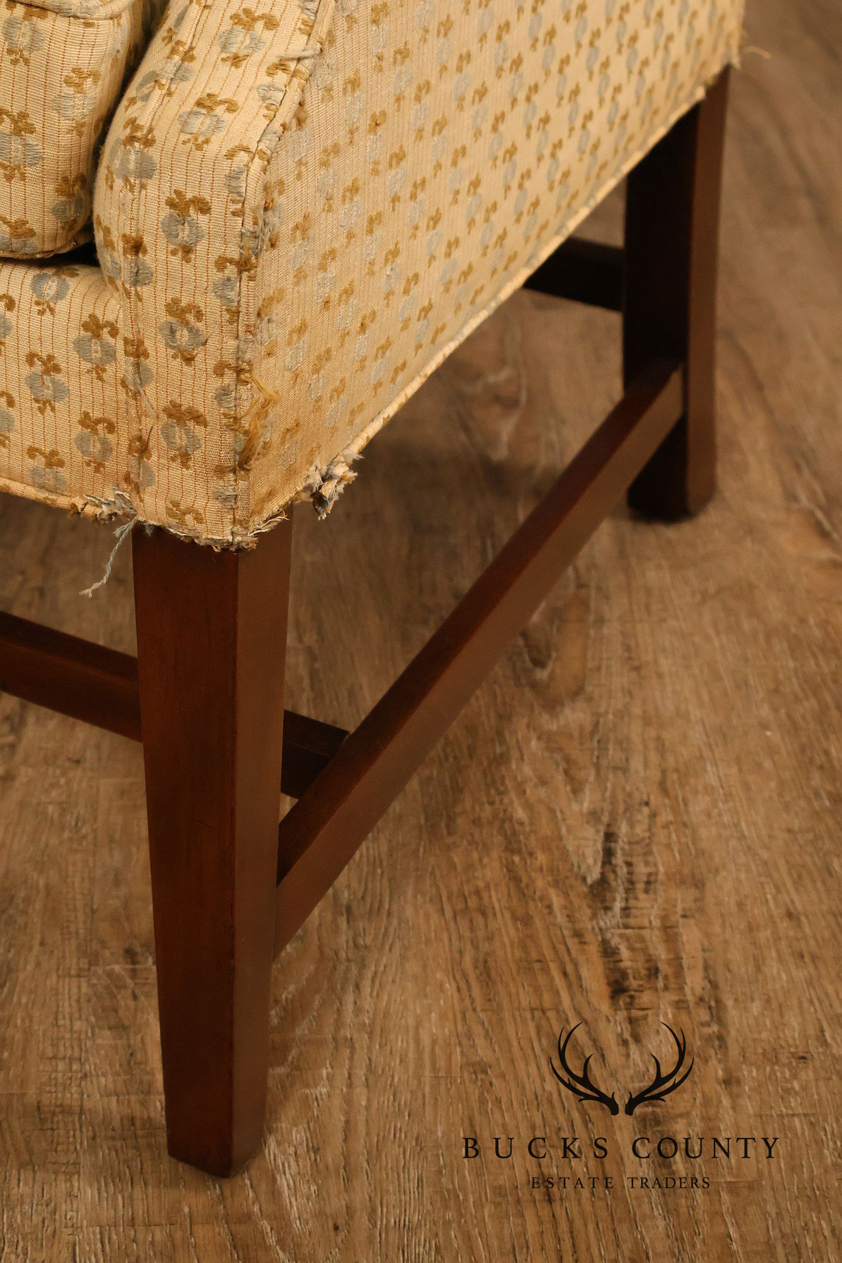 Kittinger Williamsburg Adaptation Mahogany Wing Chair