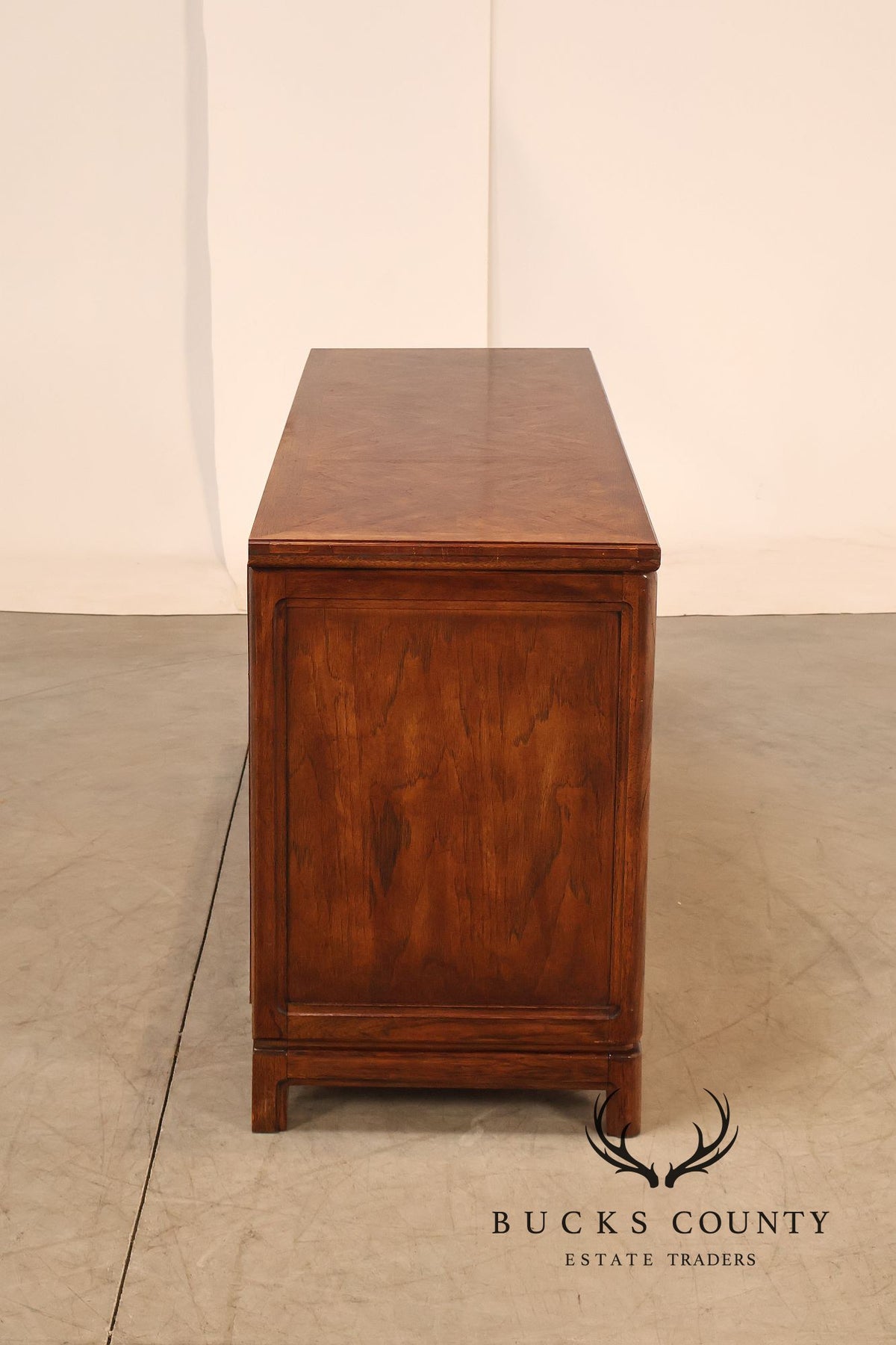 Thomasville Vintage Mystique Asian Inspired Credenza Sideboard