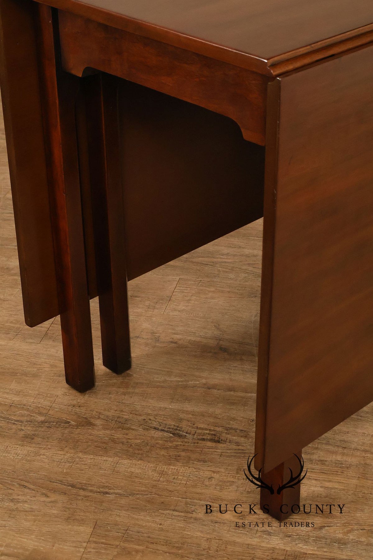 Kittinger Colonial Williamsburg Mahogany Drop Leaf Dining Table