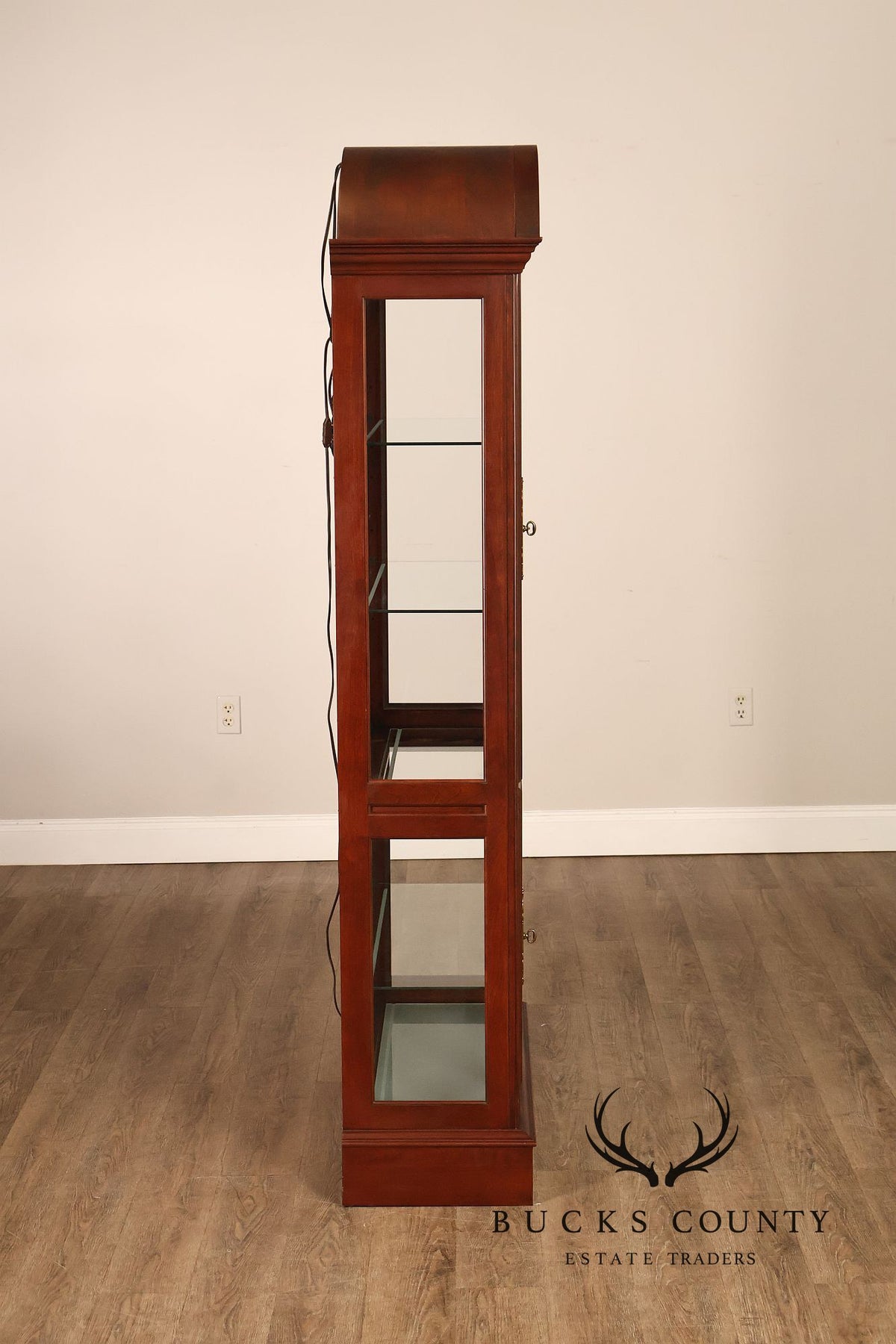 Pennsylvania House Traditional Cherry Lighted Glass Curio Display Cabinet