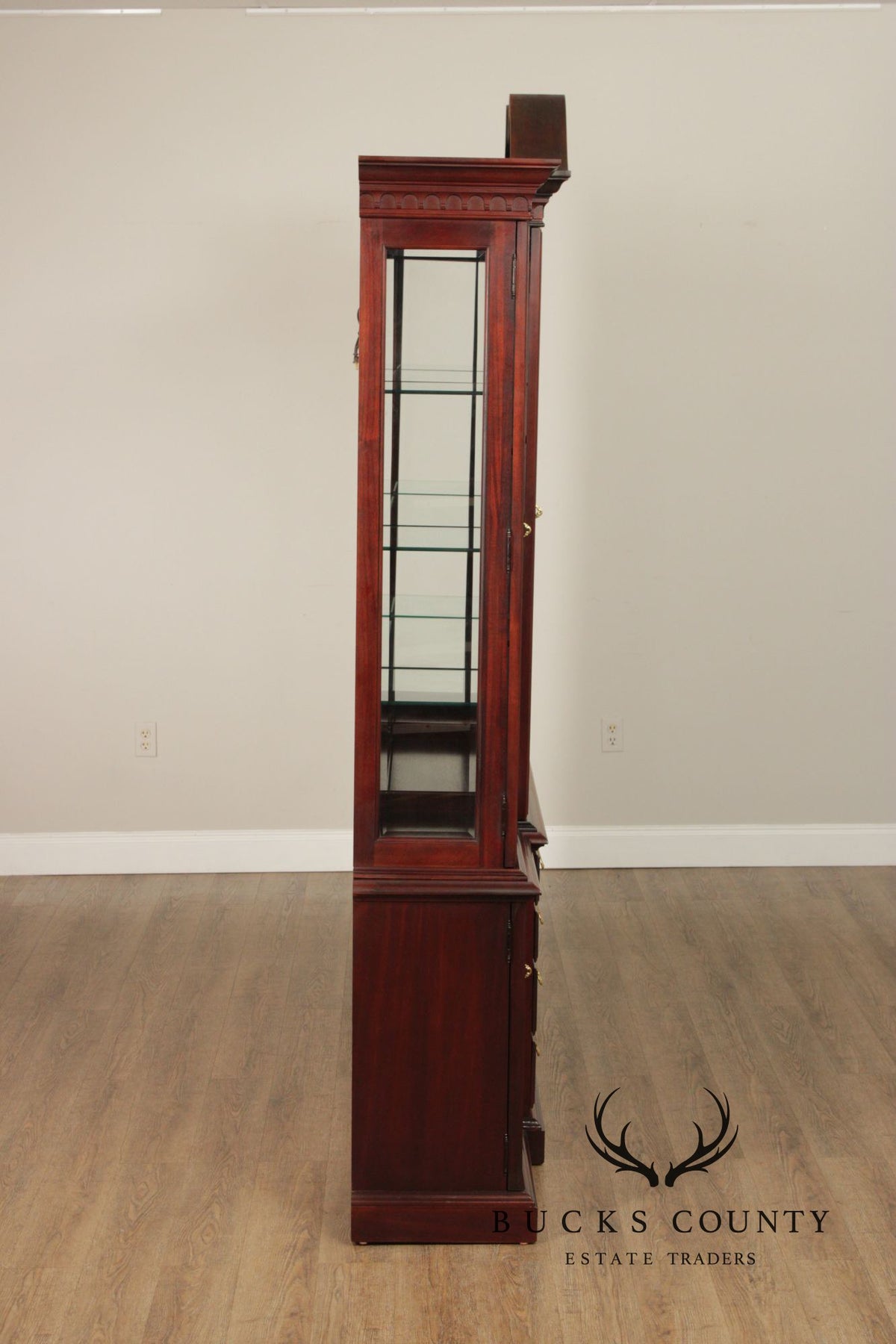 Thomasville Georgian Style Large Mahogany China Display Breakfront
