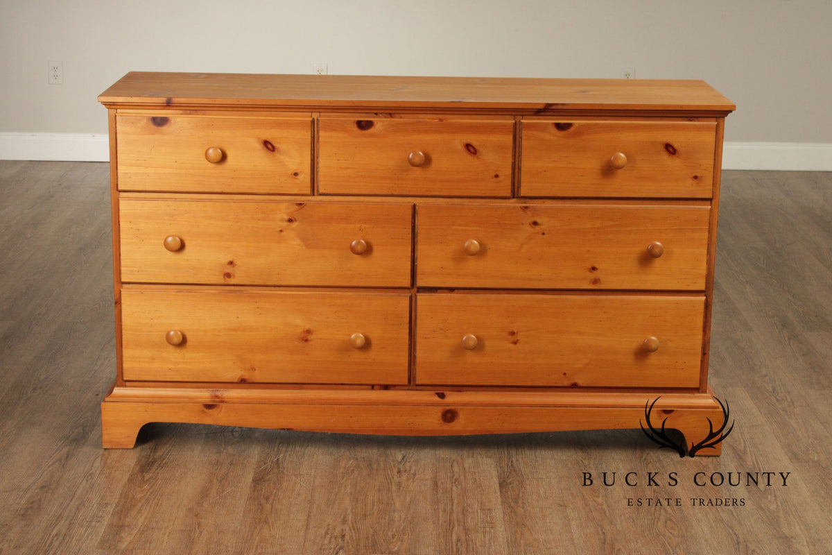 Lane 'The America Collection' Pine Dresser