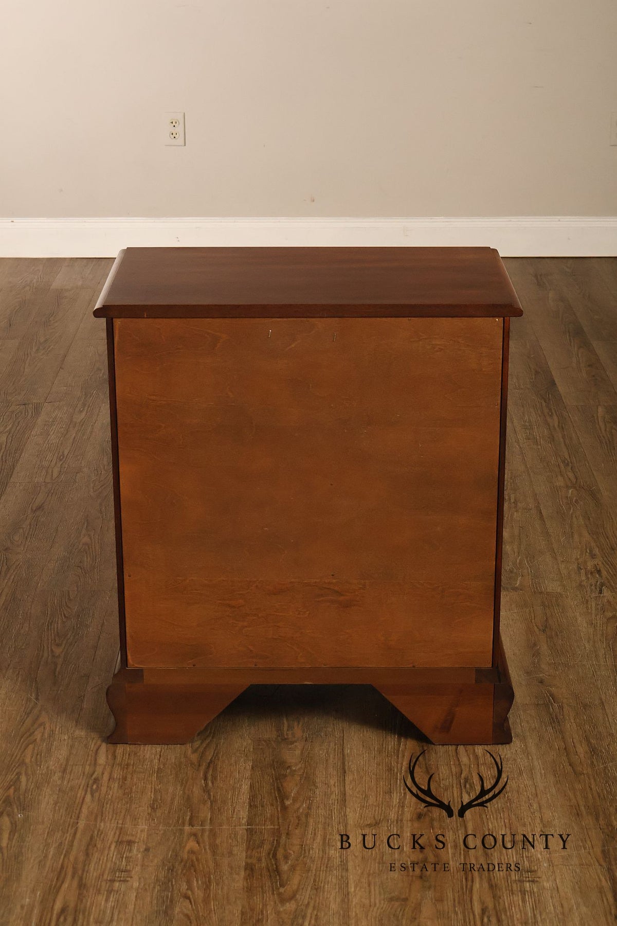 Henkel Harris Georgian Style Mahogany Bedside Chest
