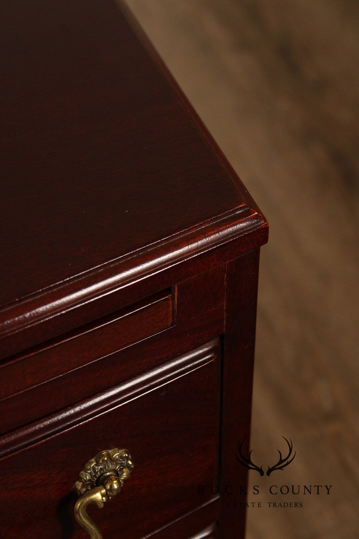 Link-Taylor Georgian Mahogany Bachelor's Chest Nightstand