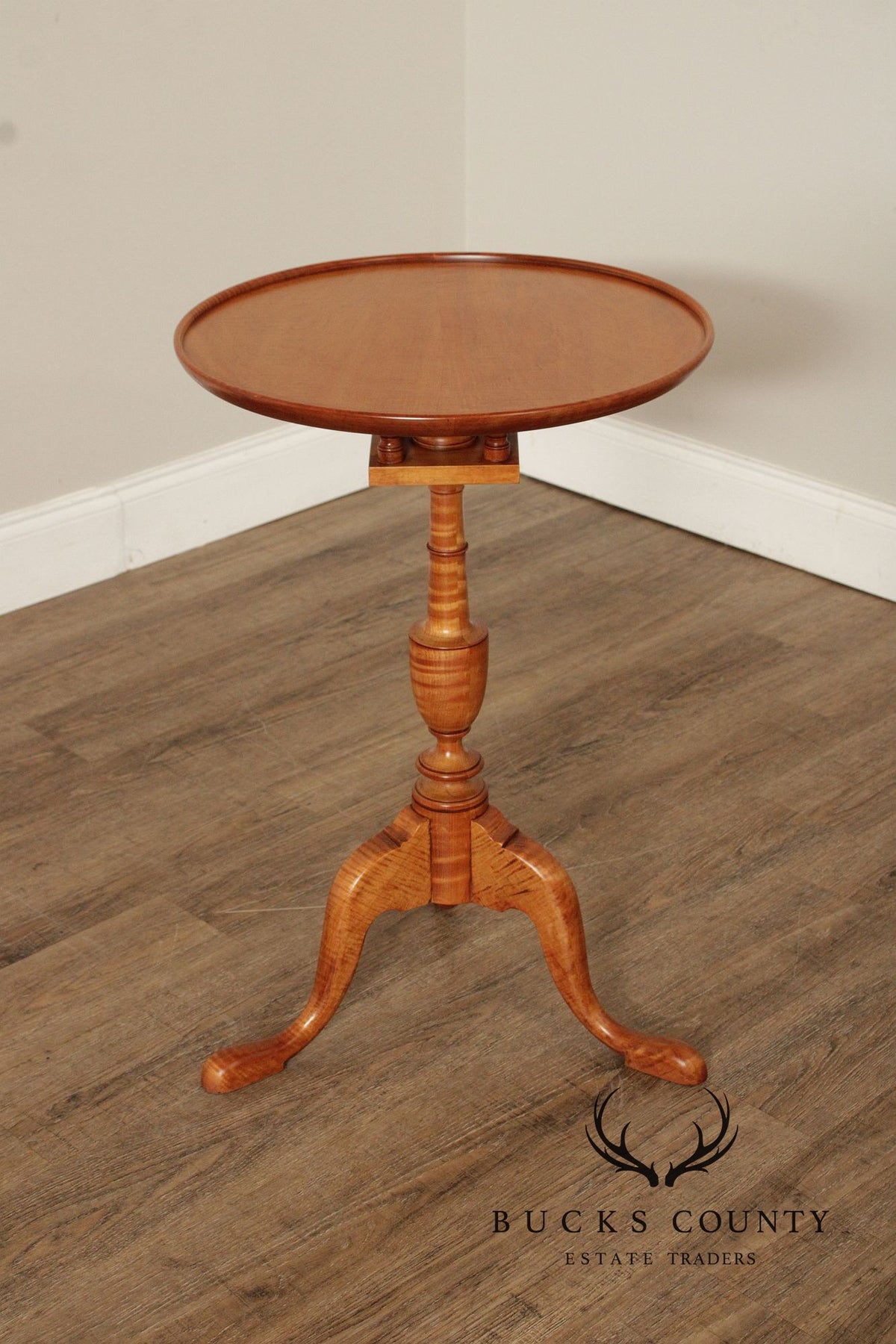 Custom Quality Queen Anne Style Tiger Maple Round Side Table