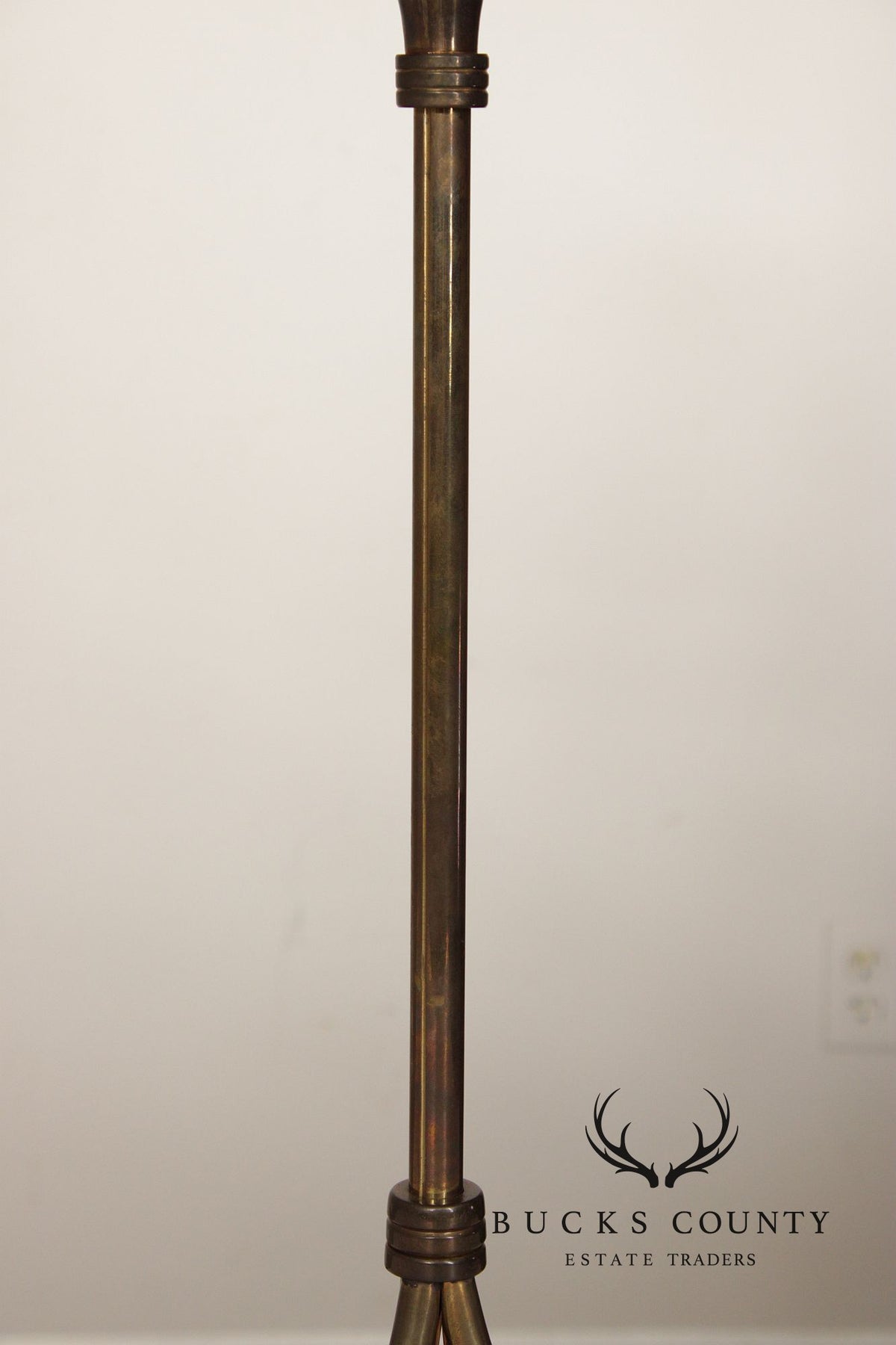 Vintage Chapman Brass Acanthus Leaf Table Lamp