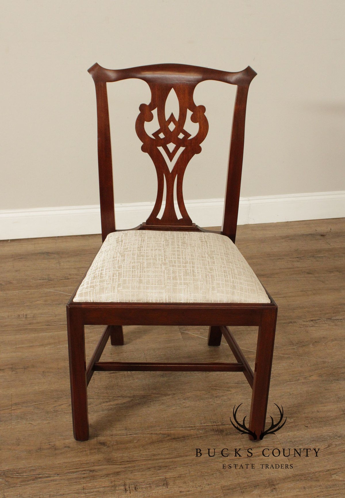 Henkel Harris Georgian Style Set of Eight Mahogany Dining Chairs