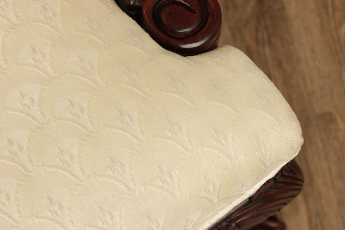 Thomasville Georgian Style Pair of Carved Mahogany Armchairs