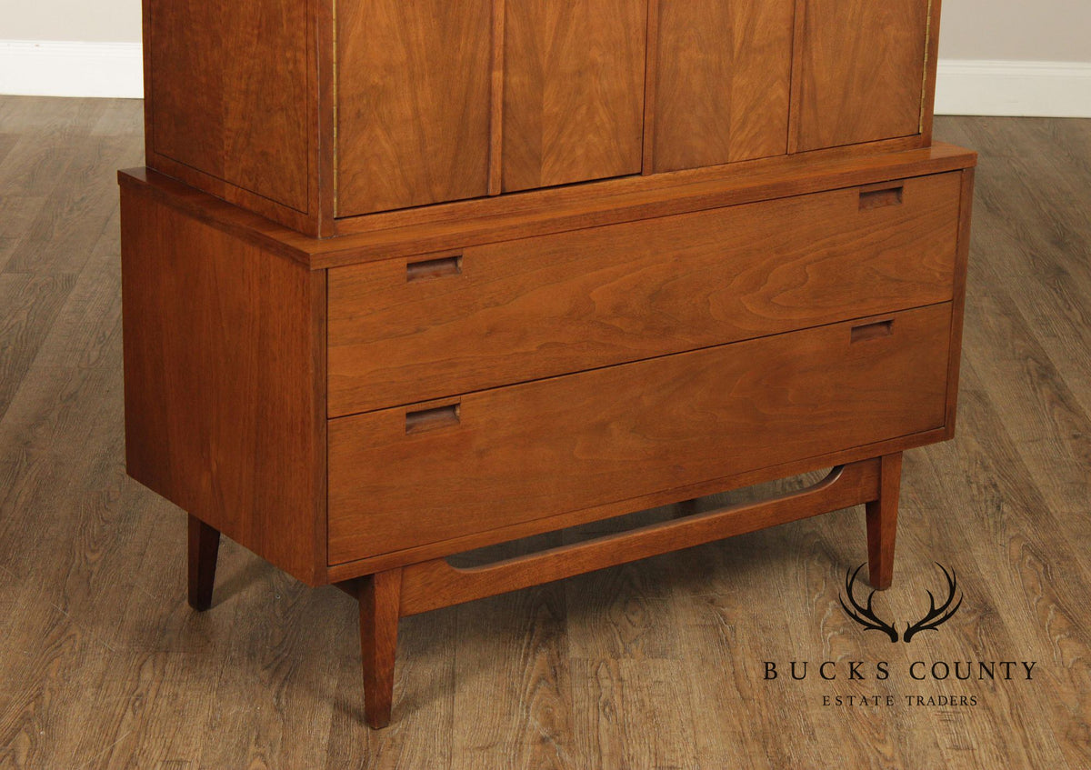 American Of Martinsville Mid-Century Modern Walnut Gentleman's Chest