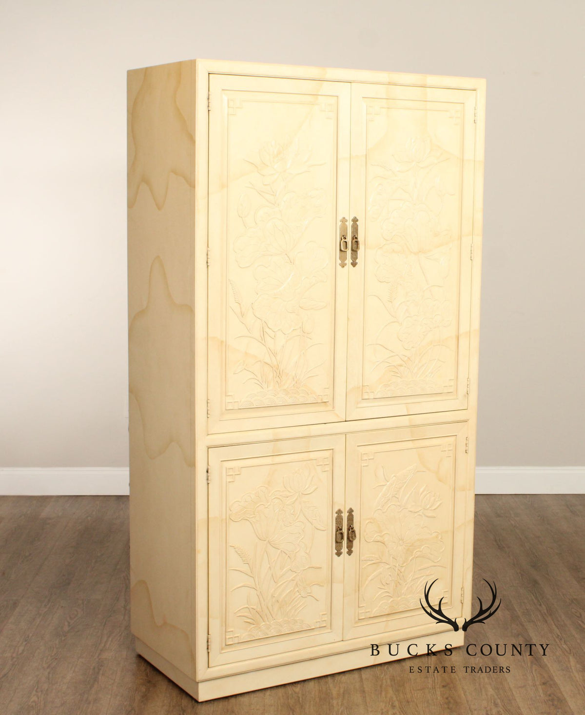 Henredon 'Villa Borghese' Carved and Lacquered Armoire