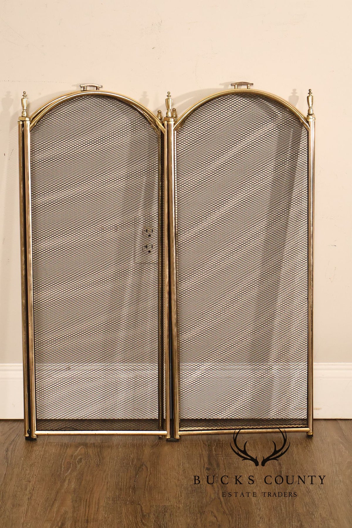 Traditional Four-Panel Arched Fireplace Screen