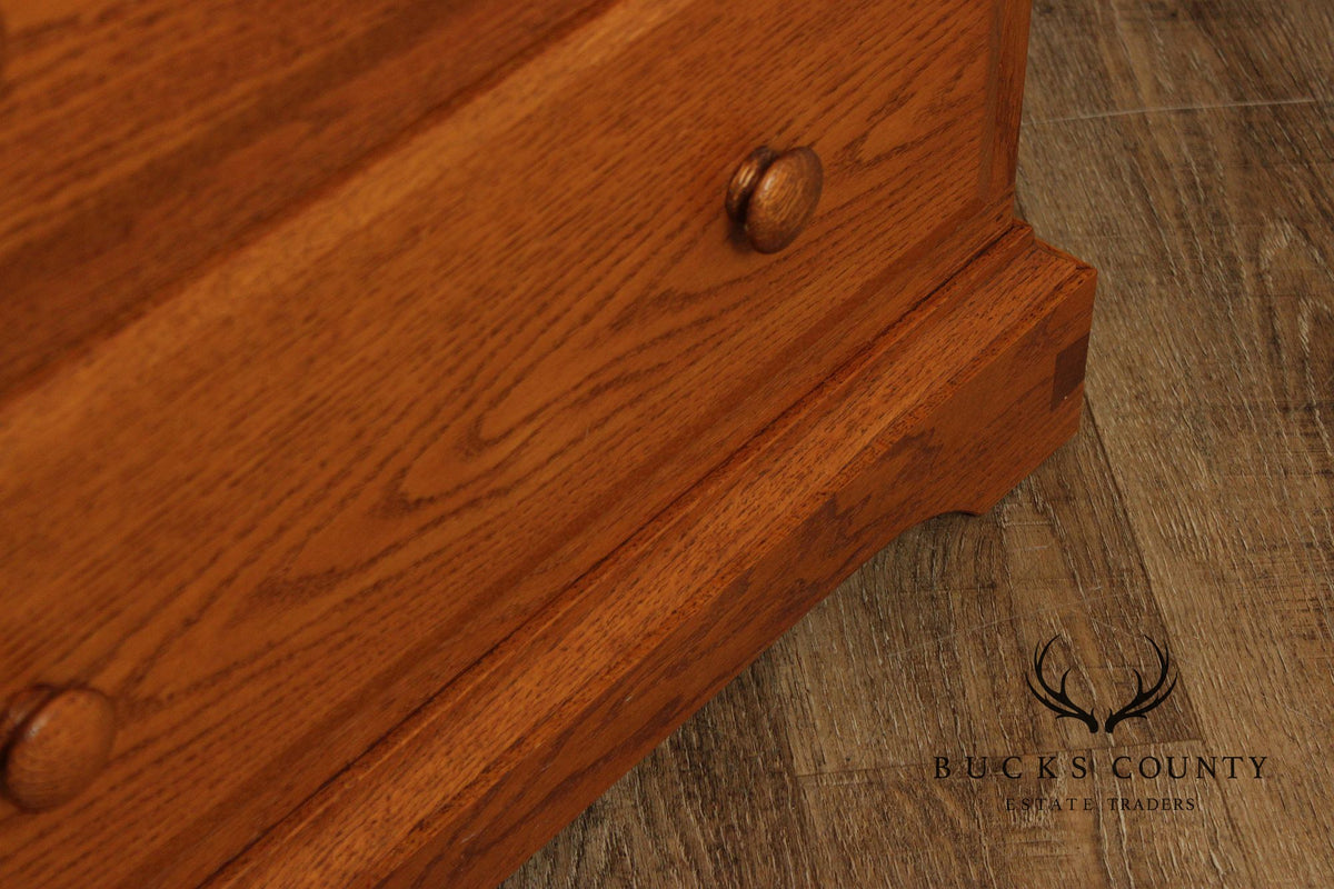 Hunt Country Furniture Country Style Oak Nine-Drawer Dresser