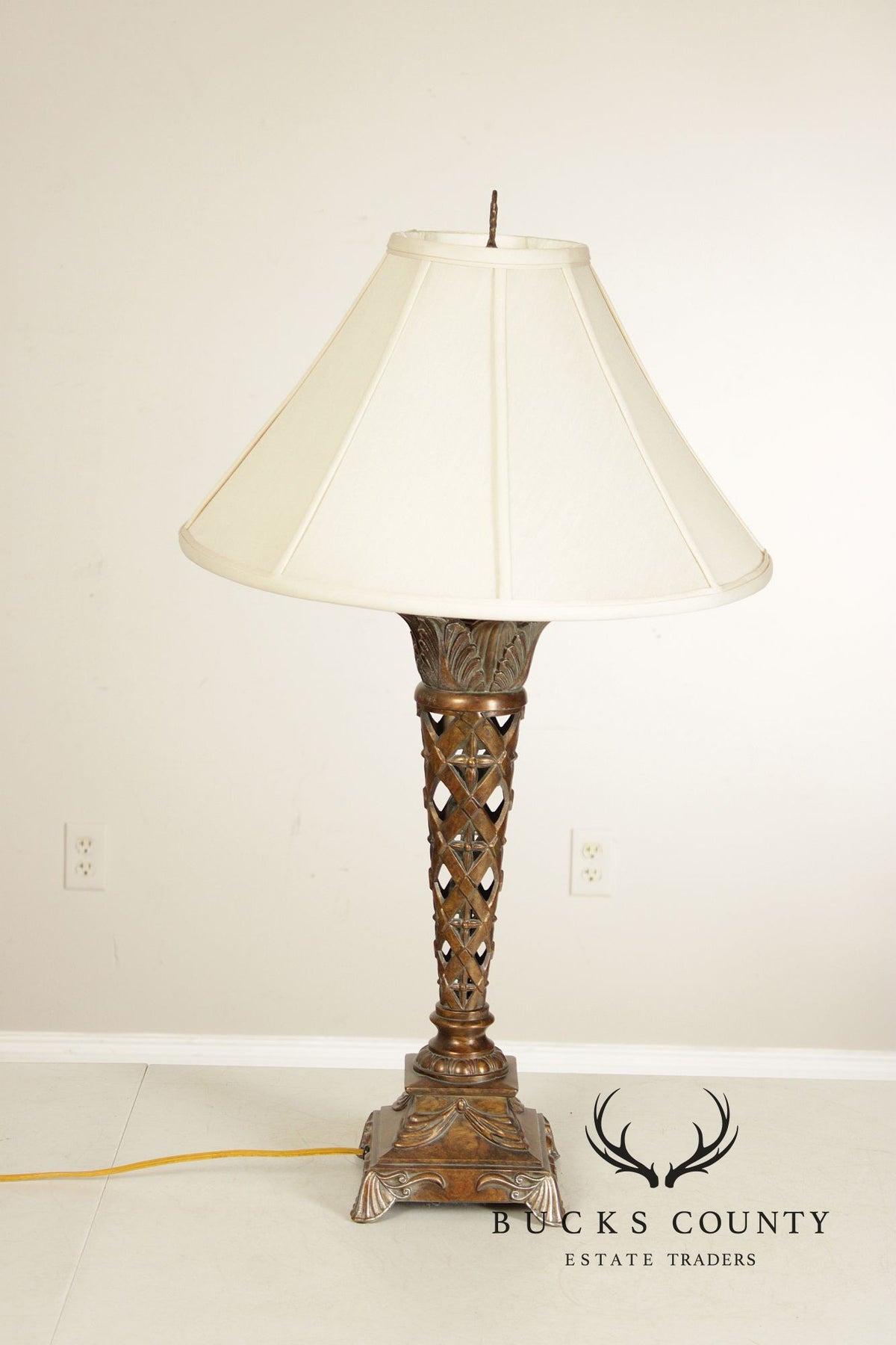 Stiffel 'Ellie' Torch Style Table Lamp
