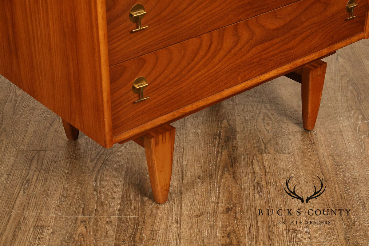 Stanley Furniture Mid Century Modern Chest of Drawers