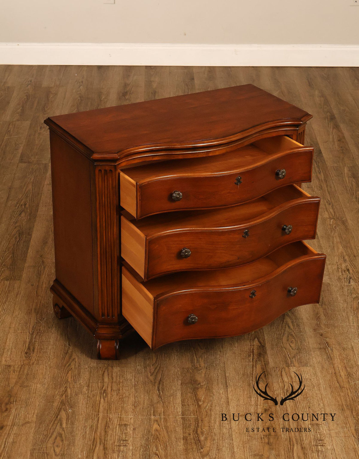 Ethan Allen 'Tuscany' Pair of Bedside Chests Nightstands