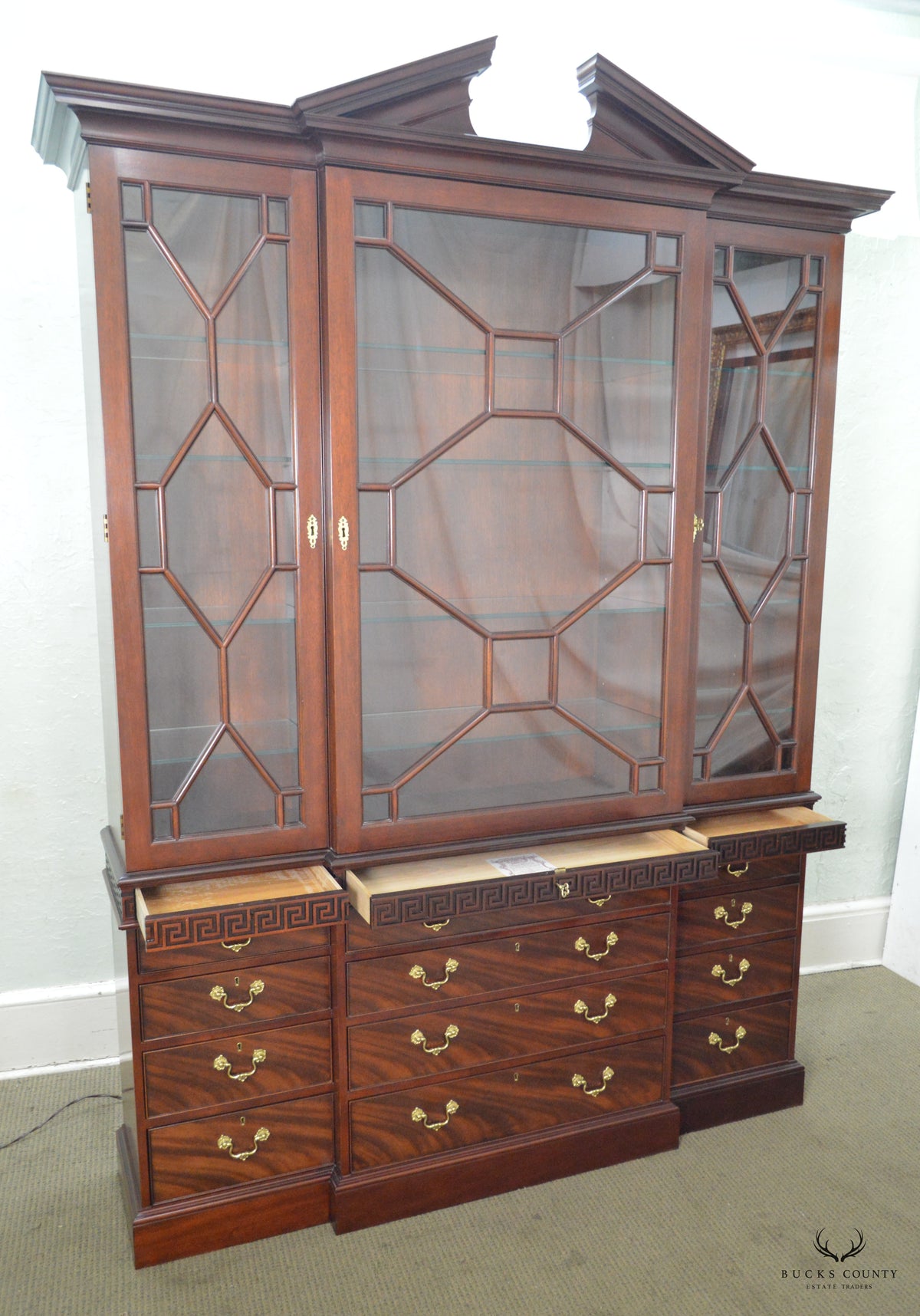 Baker Colonial Williamsburg Collection Large Mahogany Chippendale Breakfront
