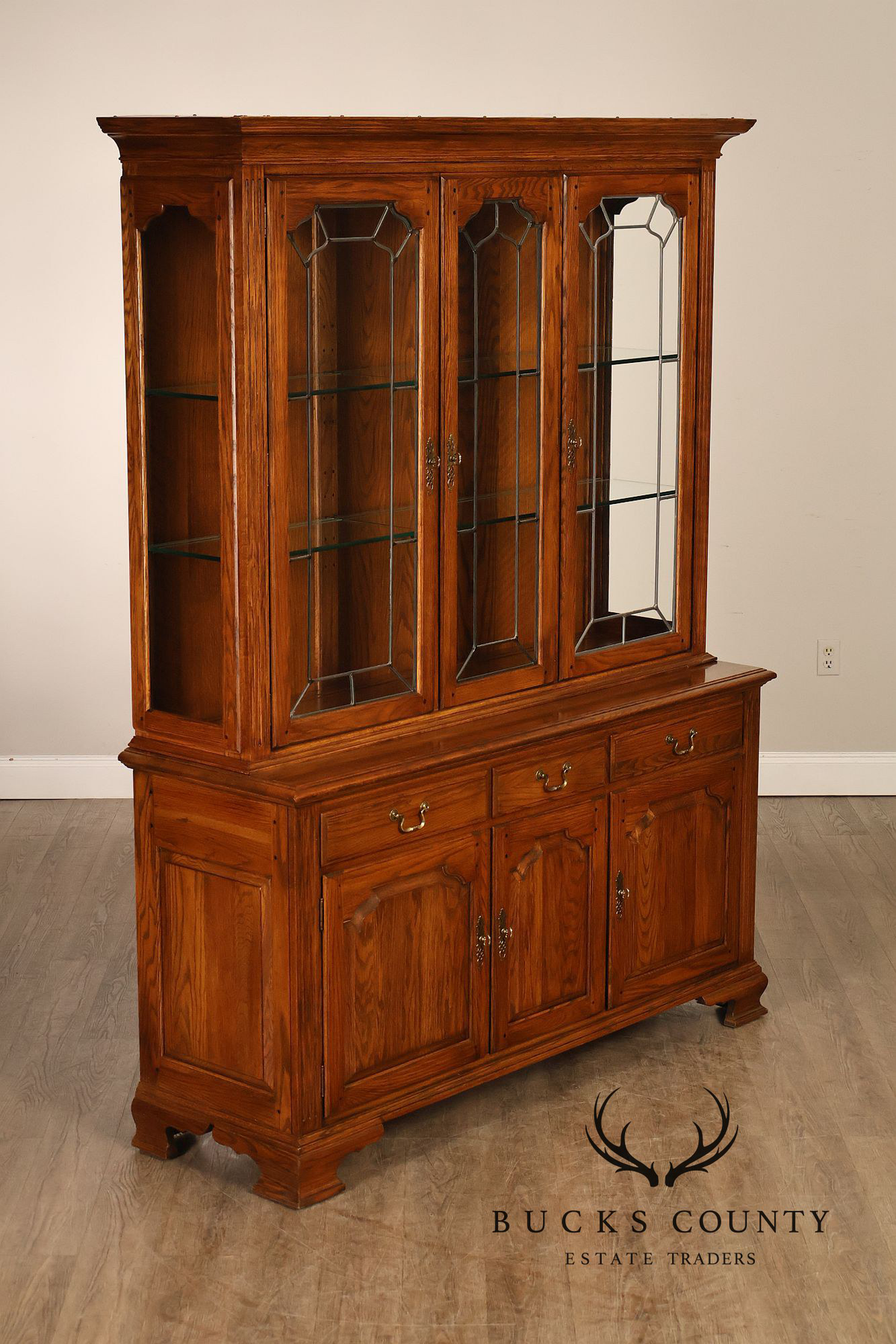 Ethan Allen Traditional Oak Lighted China Cabinet