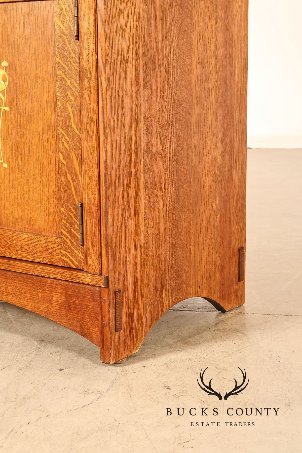 Stickley Mission Collection Oak Harvey Ellis Inlaid China Cabinet