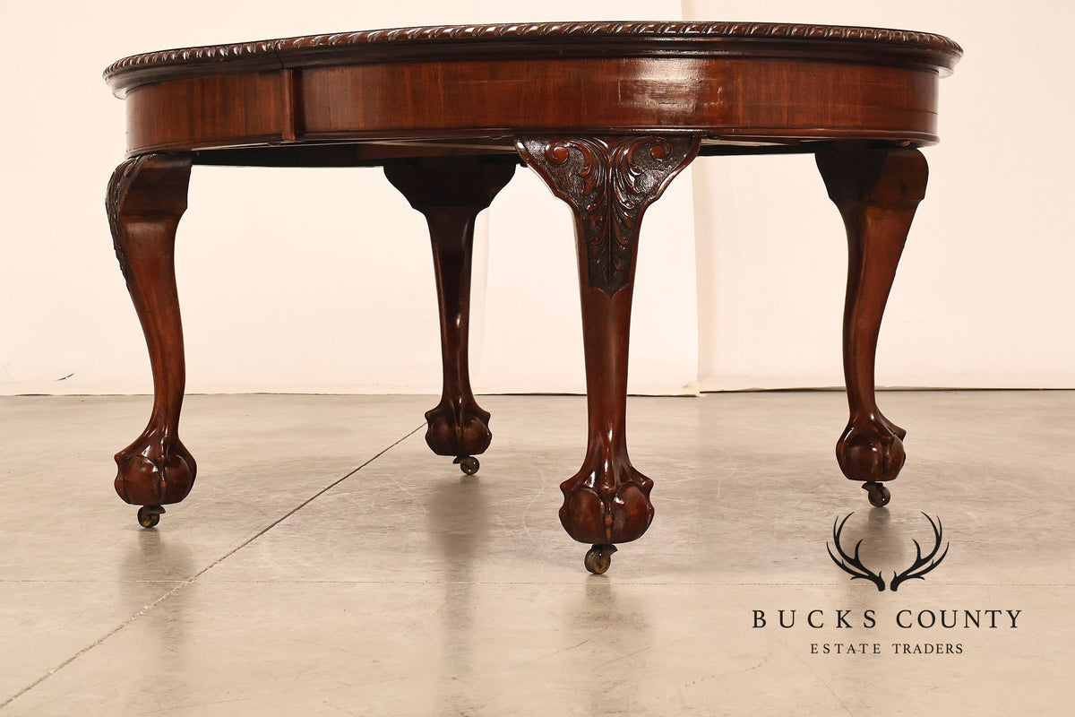Antique Chippendale Style Mahogany Extendable Oval Dining Table