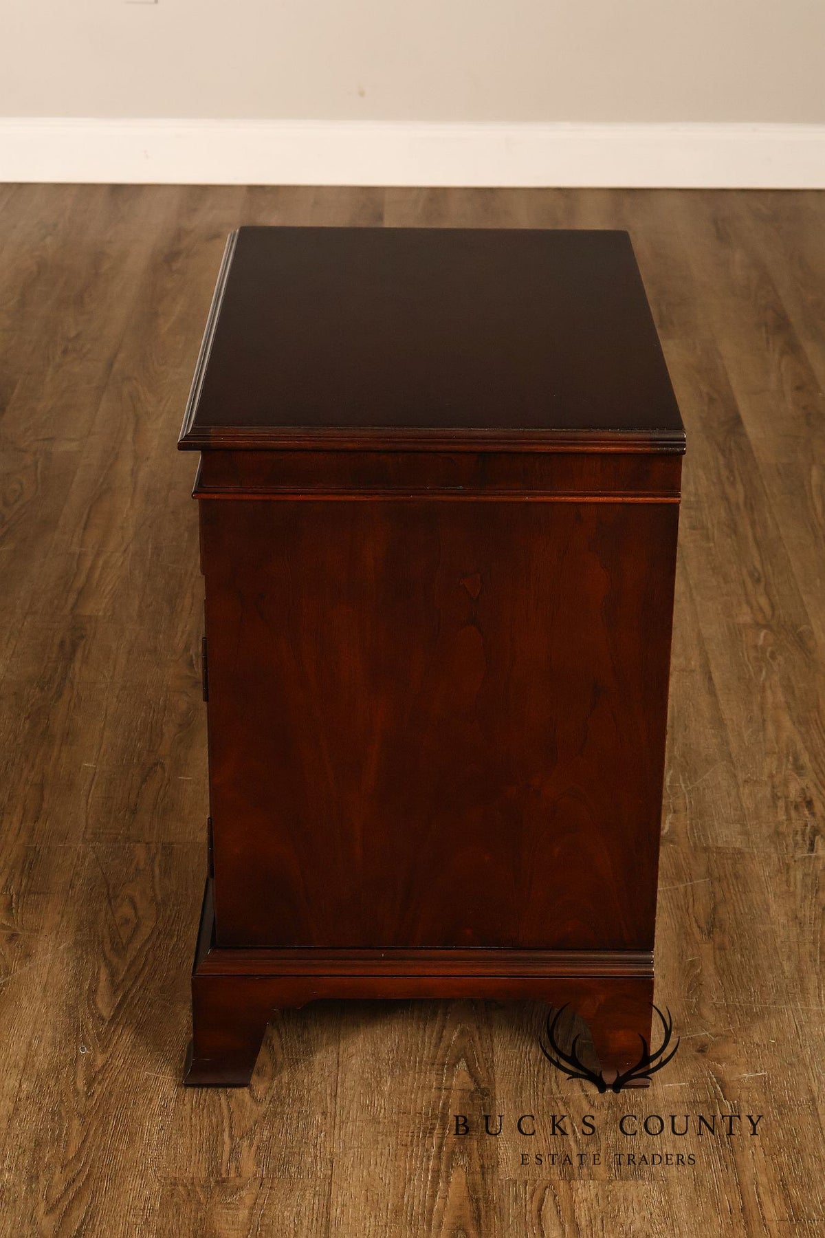 Century Furniture Georgian Style Mahogany Nightstand