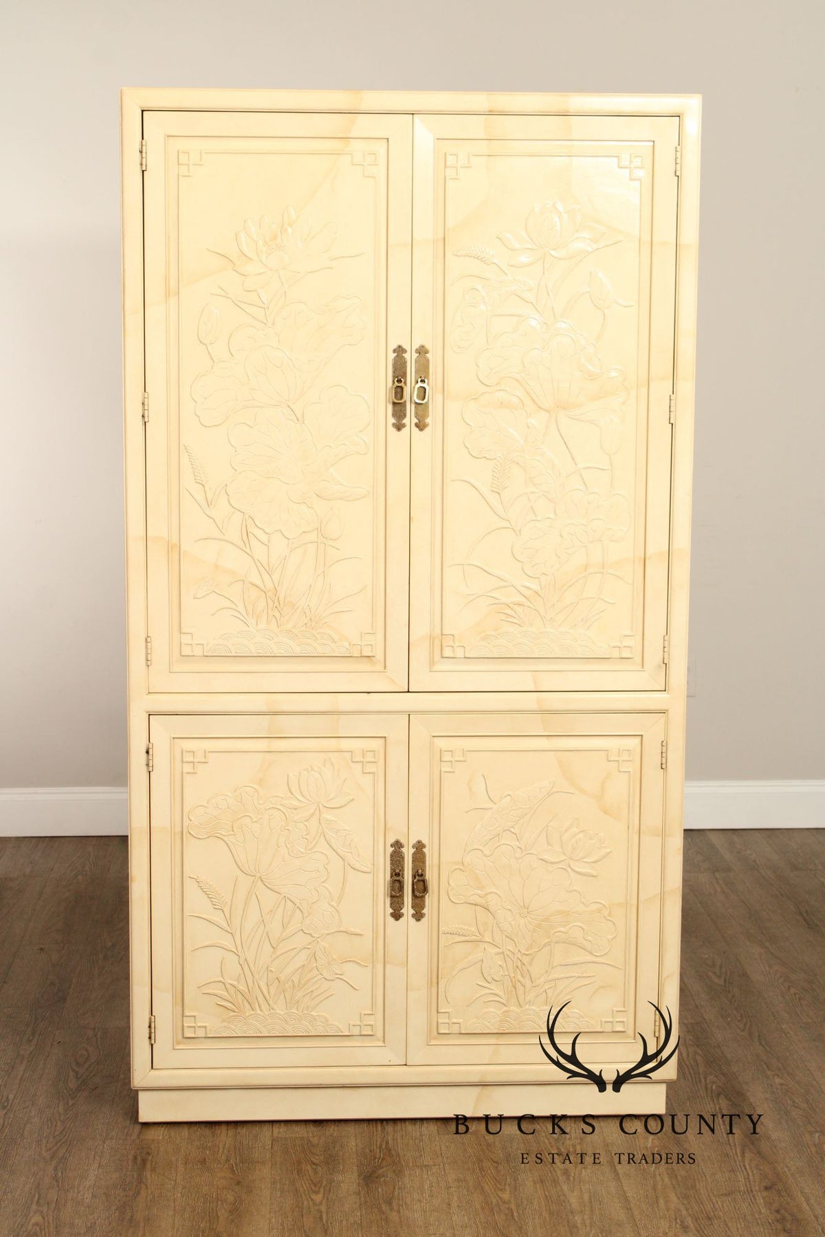 Henredon 'Villa Borghese' Carved and Lacquered Armoire