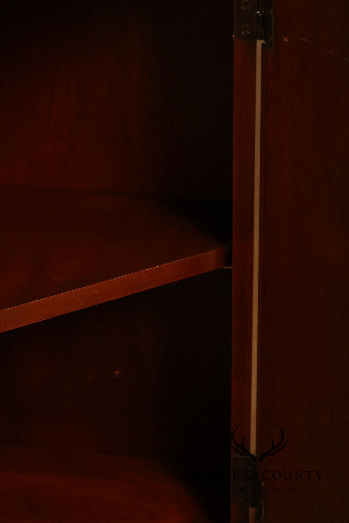Heckman Furniture Federal Style Mahogany Corner Cabinet With Inlay