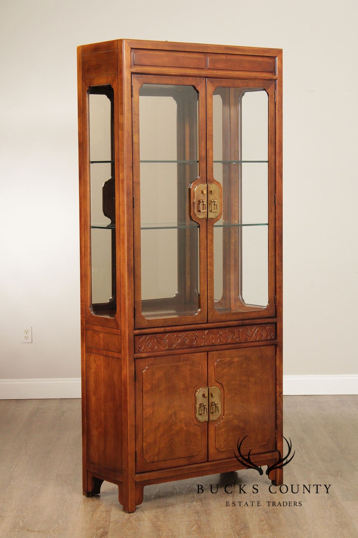 Henredon 'Folio 16' Asian Inspired Display Cabinet