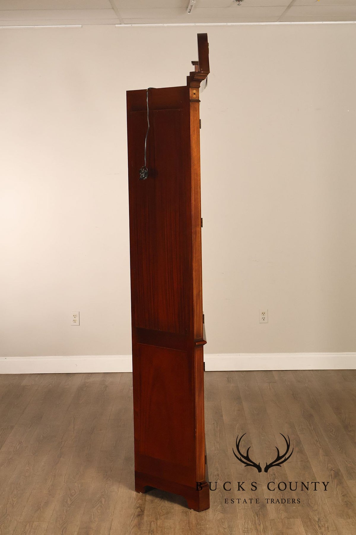 Georgian Style Lighted Mahogany Corner Cabinet