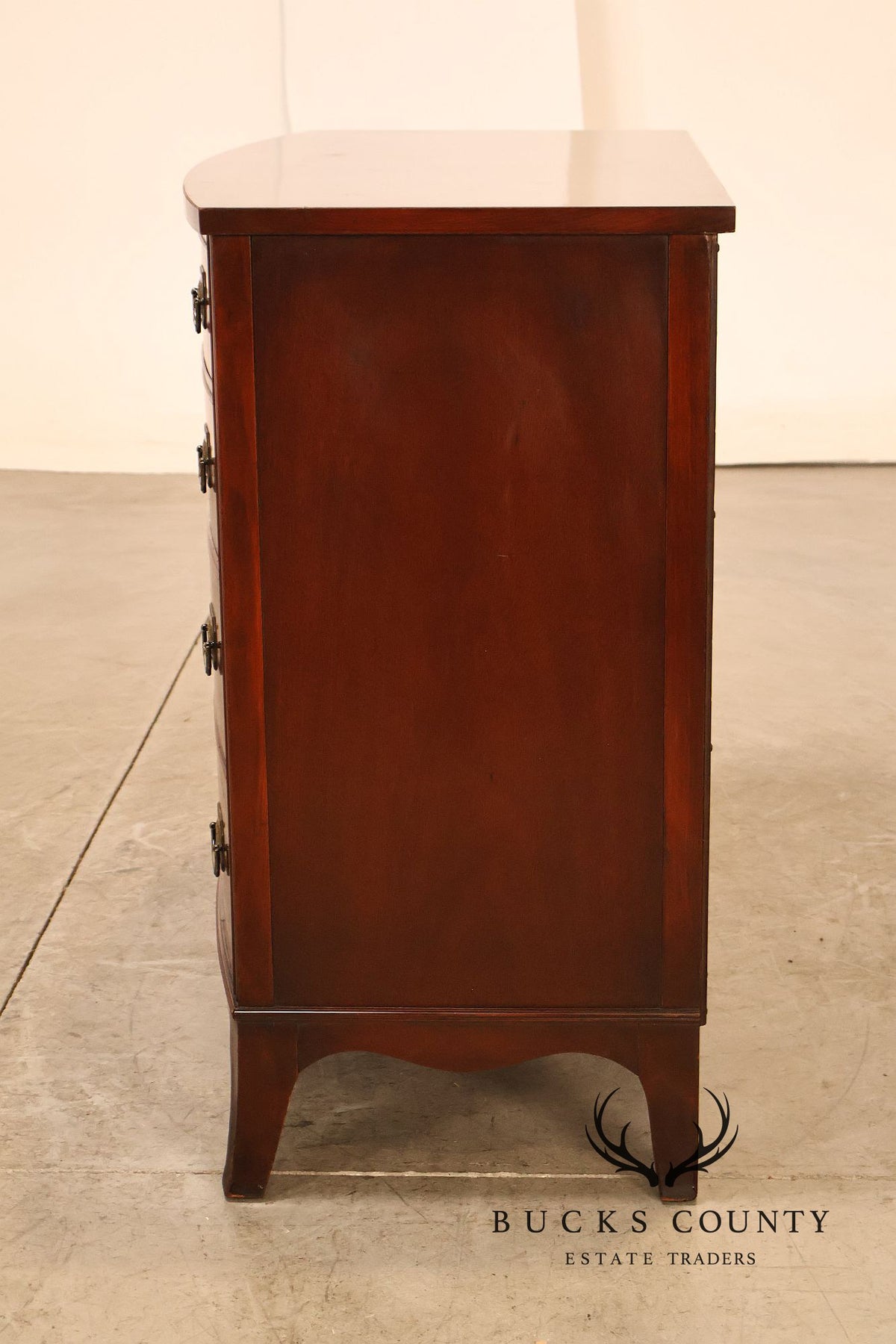 Drexel Pair Of Banded Mahogany Bow Front Bachelor Chests