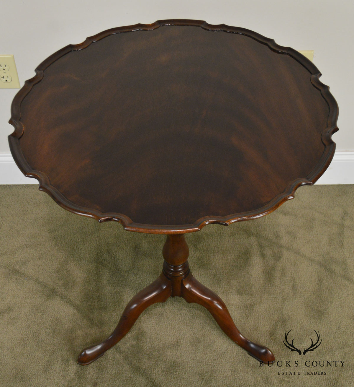 Queen Anne Style Mahogany Pie Crust Tilt Top Table