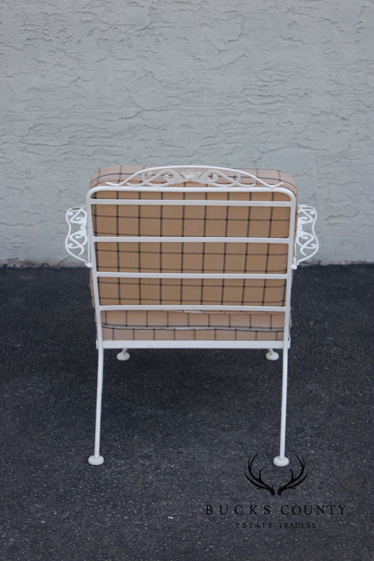 Vintage Pair of Wrought Iron Outdoor Patio Lounge Chairs