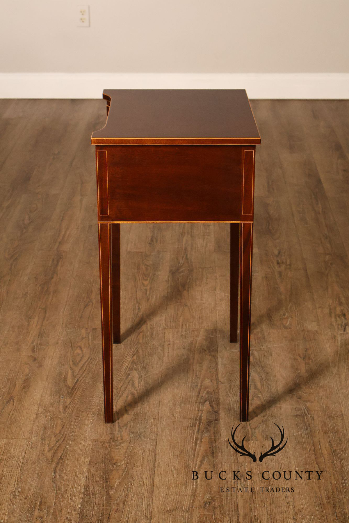 Stickley Colonial Williamsburg Mahogany Inlaid Federal Style End Table