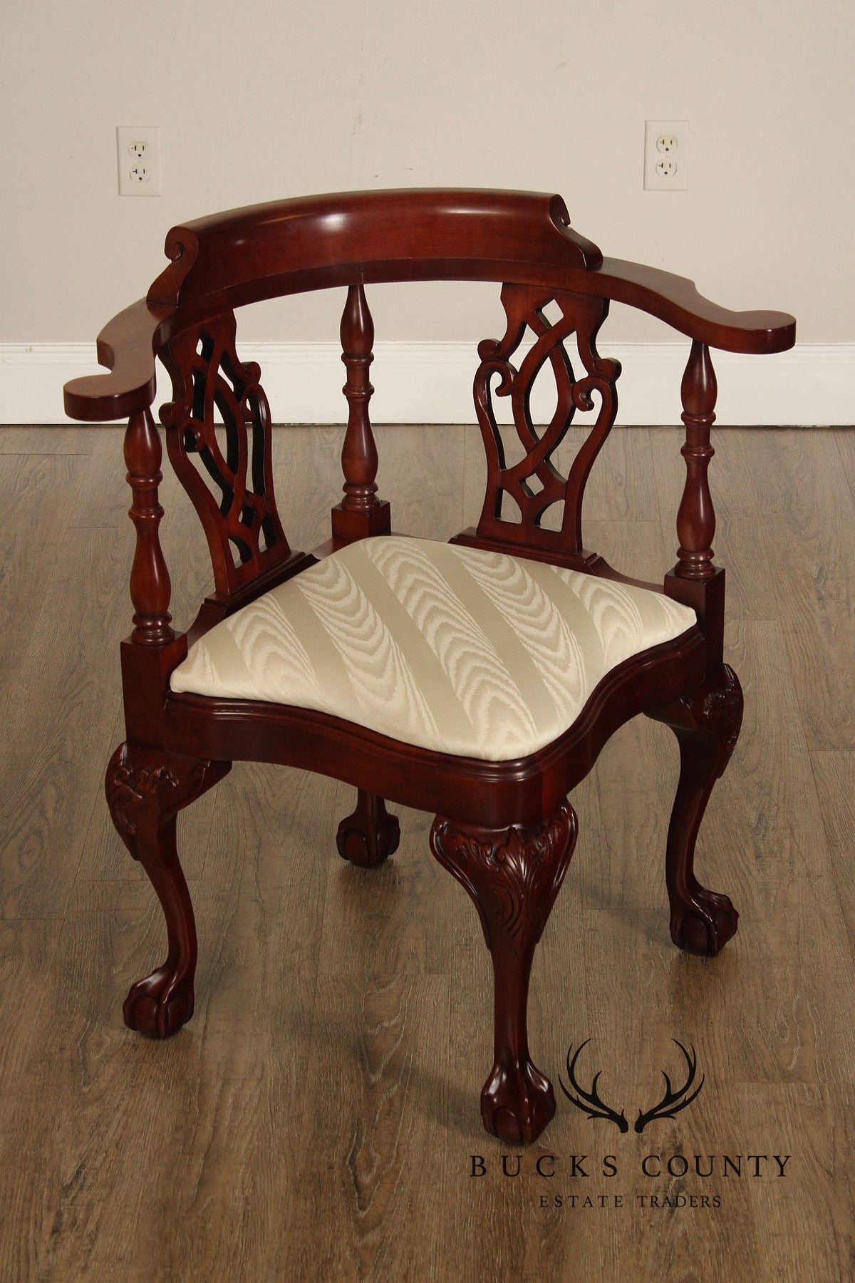 Statesville Mahogany Chippendale Style Corner Chair