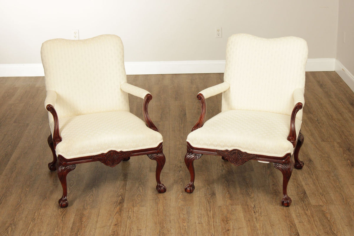 Thomasville Georgian Style Pair of Carved Mahogany Armchairs